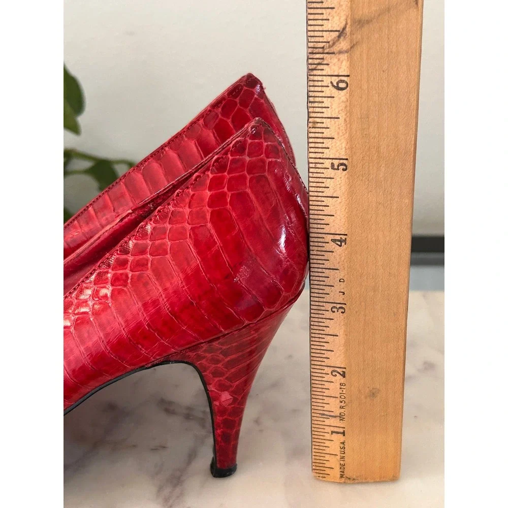 N/A vintage red